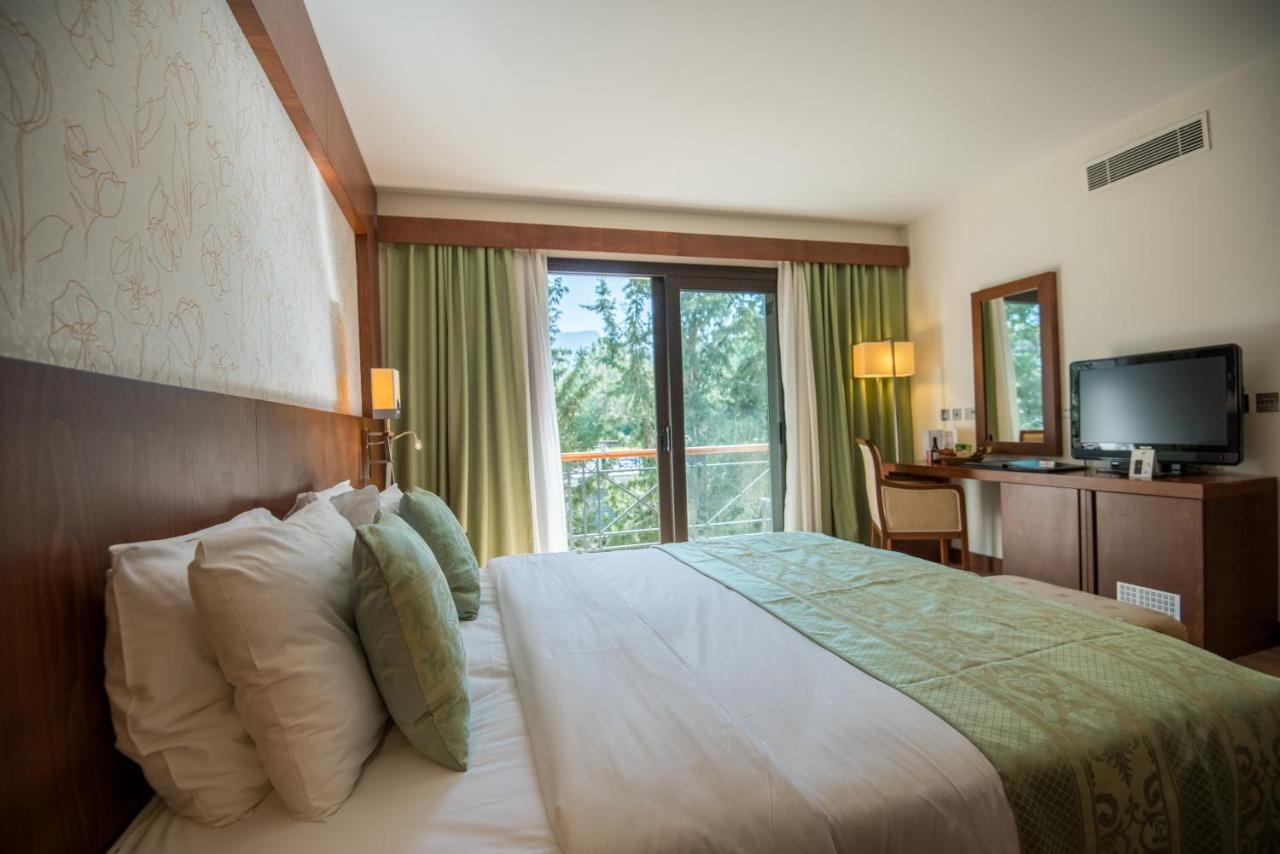 Korineum Golf & Beach Resort Agios Georgios  Kültér fotó